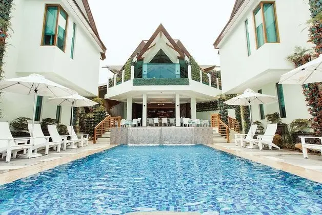 Acuatico Beach Resort