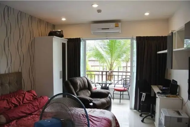 Ad Condominium Bang Saray F2 R205 - Oda
