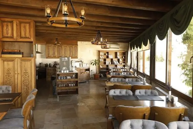 Ada Cave Suites Hotel - Yerinde Yemek