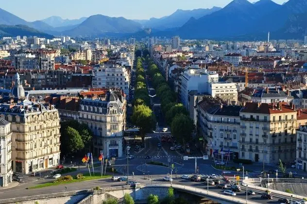 Adagio Access Grenoble