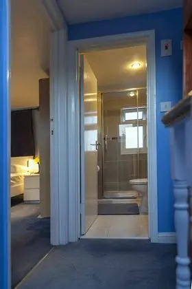 Adam Short Stay - Banyo Tipleri