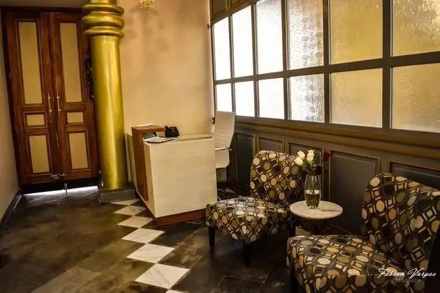 Adamas House Hotel - Lobi