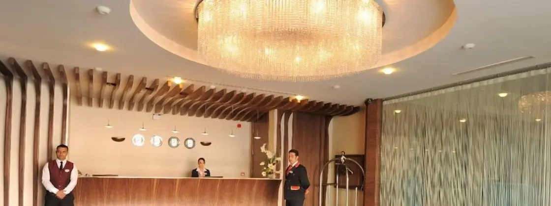 Adana Plaza Otel - Lobi