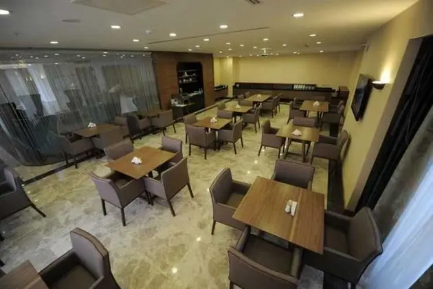 Adana Plaza Otel - Yerinde Yemek