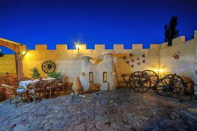 Adanos Konuk Evi - Dış Mekan