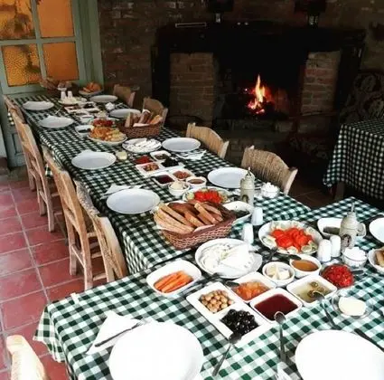 Adatepe Otel - Yerinde Yemek