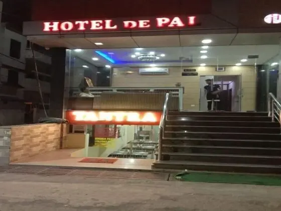 ADB Rooms Hotel De Pal Varanasi - Dış Mekan