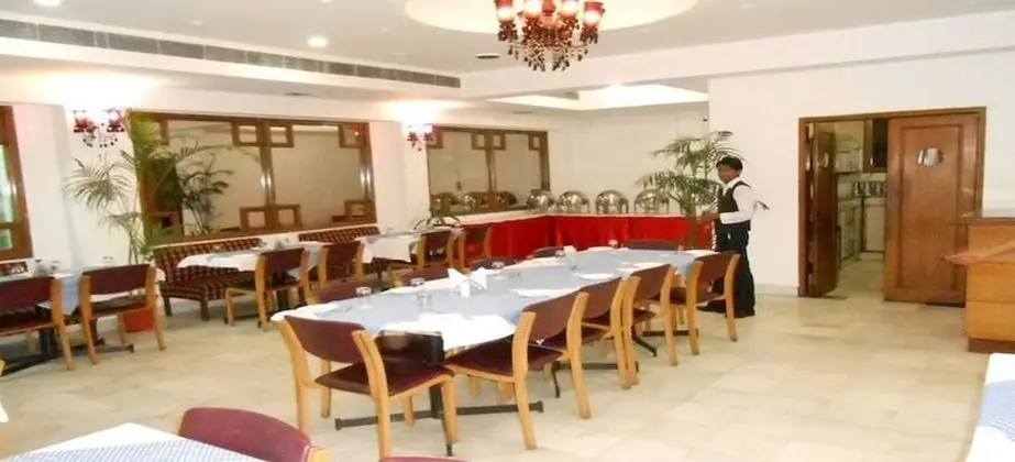 ADB Rooms Hotel Diana Palace - Yerinde Yemek