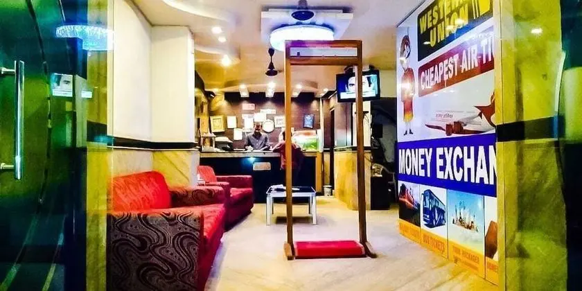 ADB Rooms Hotel Neelam Palace