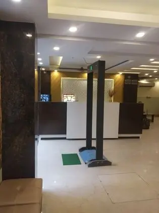 ADB Rooms Hotel Olive International - Lobi