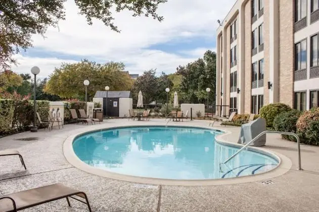 The Addison Hotel, SureStay Collection by Best Western - Havuz
