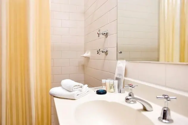 Adelaide Paringa Hotel - Genel