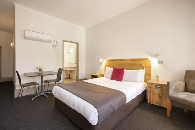 Adelaide Paringa Hotel - Genel