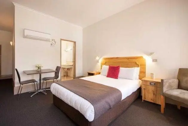 Adelaide Paringa Hotel - Oda