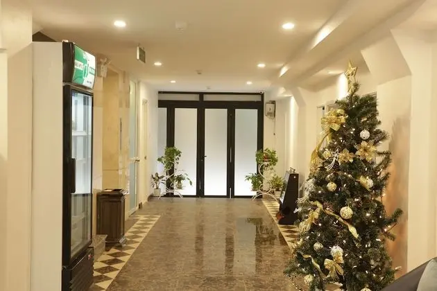 Adeline Hotel - Lobi