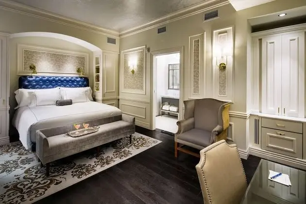 The Adelphi Hotel - Oda