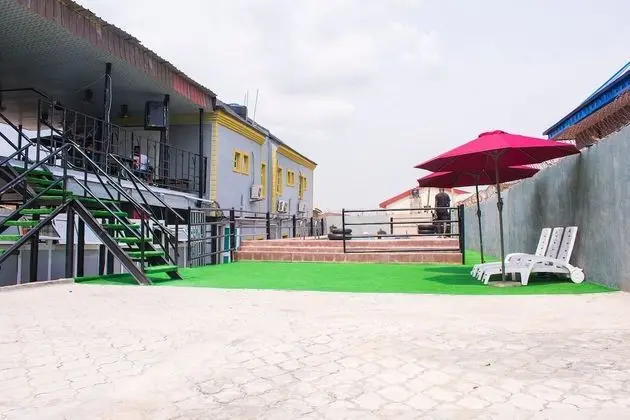 Adesuwa Royal Guest House Ketu