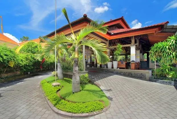 Adi Dharma Hotel Kuta - CHSE Certified - Dış Mekan