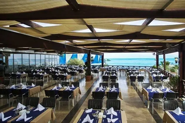 Adin Beach Hotel - 3