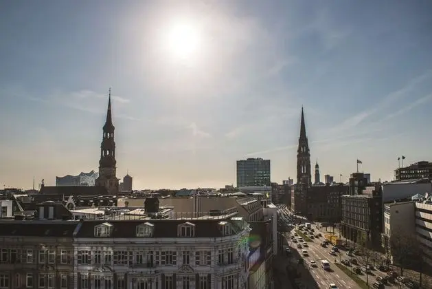 Adina Apartment Hotel Hamburg Speicherstadt - Dış Mekan