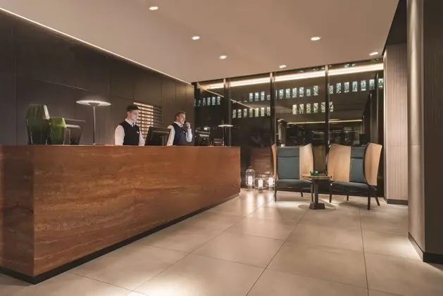 Adina Apartment Hotel Hamburg Speicherstadt - Lobi