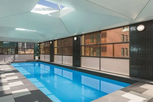 Adina Apartment Hotel Melbourne - Havuz