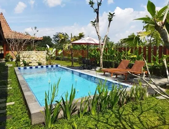 Adine Guest House