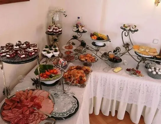 Hotel Adler - Yerinde Yemek
