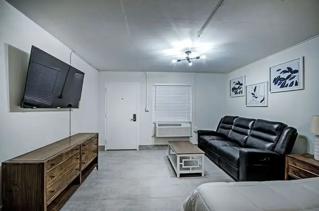 The Admiral Apartments - Oda