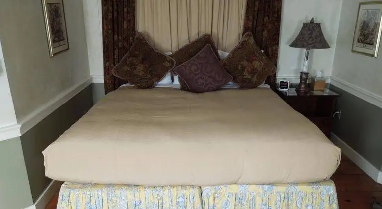 Admiral Farragut Inn