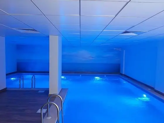 Admire Apart' Hotel - Havuz