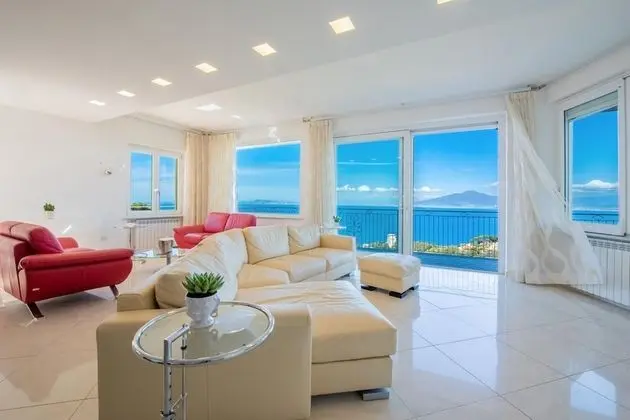 Villa Ado With Private Swimming Pool Garden Sea View and Parking