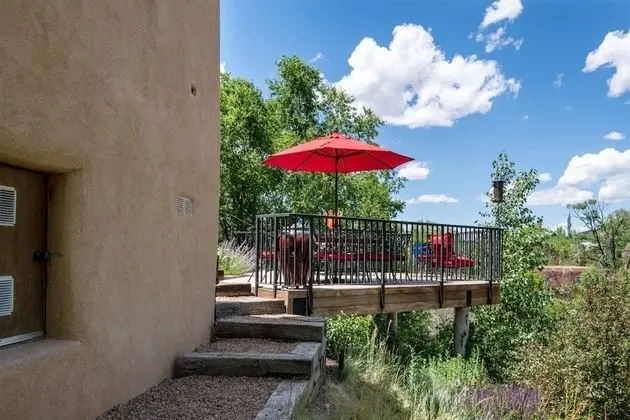 Adobe Dream - Luxury East Side Adobe Home, Light Filled and Spacious - Dış Mekan