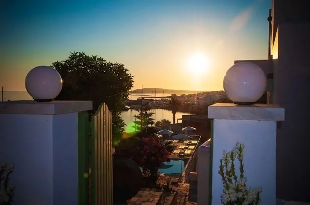 Adonis Hotel & Apartments - Dış Mekan