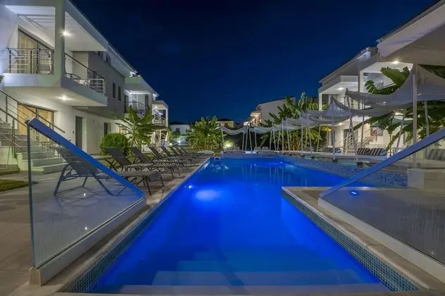 Adonis Luxury Village - Havuz