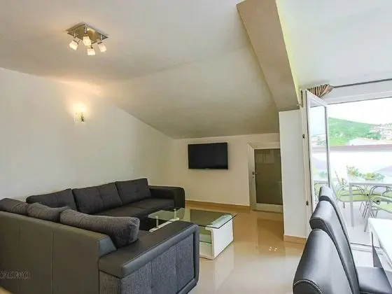 Adorable Apartment in Kvarner With Sea View