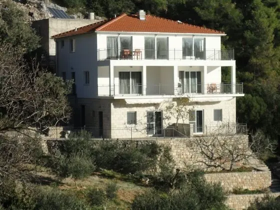 Adorable Apartment With Terrace & Beautiful Sea View Near the Sea Bay