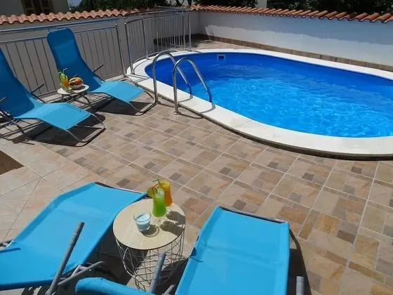 Adorable Apartment With Terrace, Hot Tub & Sea View