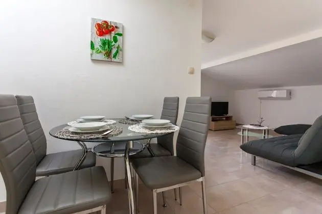 Adorable House Apartment With Roof Terrace - Yerinde Yemek