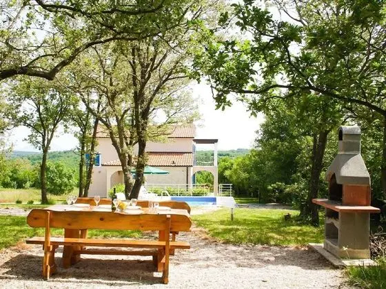 Adorable Villa With Pool & Covered Terrace Surrounded by Nauture