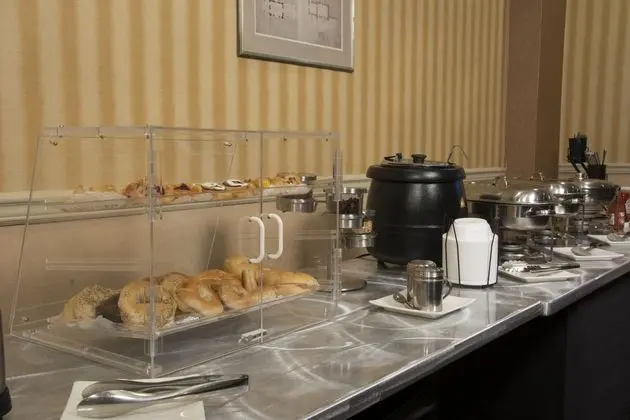 Adria Hotel And Conference Center