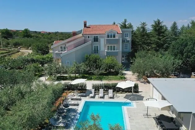 Villa Adrian