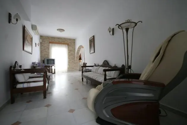 Aegeon Apartments - Lobi