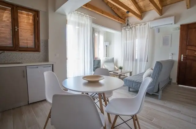 AELIA Apartments-Old Port Chania - Oda Düzeni