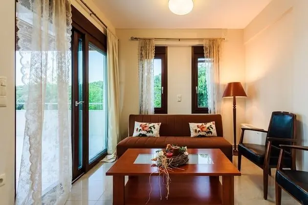 Aelia Villa by the beach - Panoramic Seaview - İç Mekan