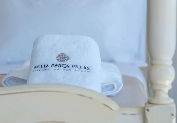 Aelia Paros Villas De Luxe Villa With Sea View and Swimming Pool Up to 7 Persons - Oda