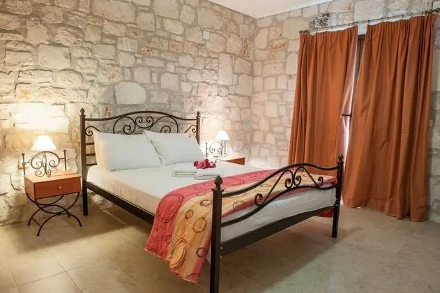Aeolos Villas Meltemi Two Bedroom Apartment - Lower Floor