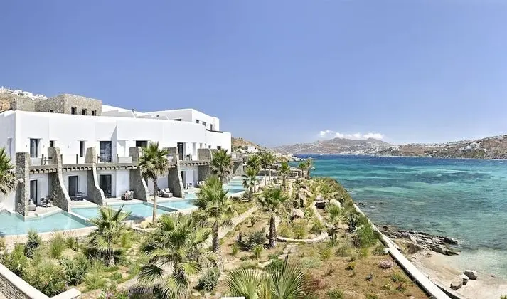 Aeonic Suites and Spa