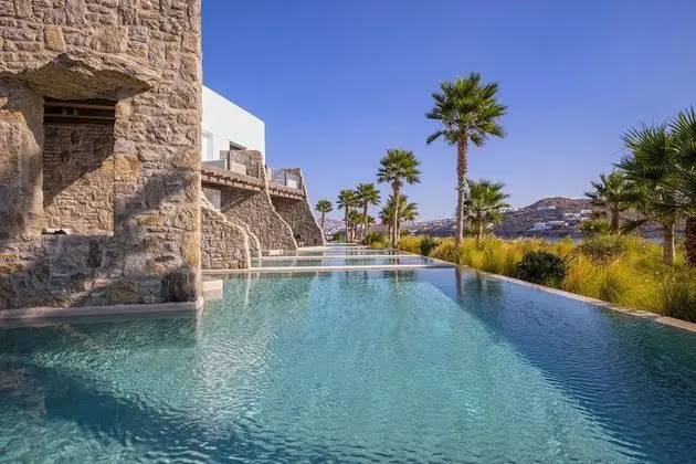 Aeonic Suites and Spa - Öne Çıkan Resim