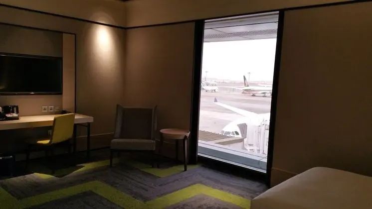 Aerotel Singapore - Transit Hotel in Terminal 1 - Oda
